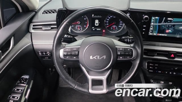 Kia K5 2023 — ფოტო 13/20