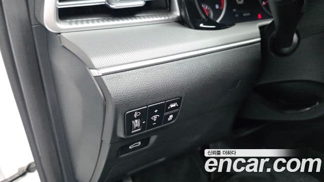 Kia K5 2023 — ფოტო 17/20