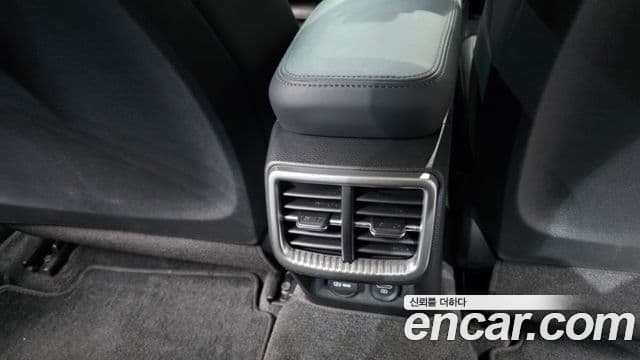 Kia K5 2023 — ფოტო 19/20