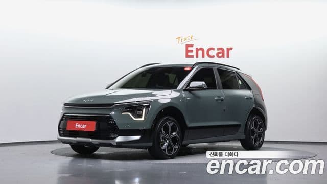Kia Niro 2022 — ფოტო 1/20