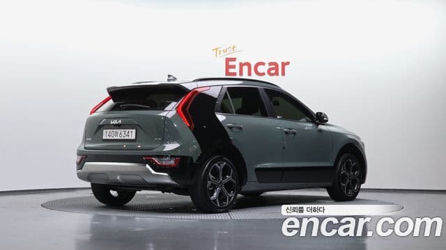 Kia Niro 2022 — ფოტო 2/20