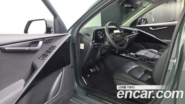 Kia Niro 2022 — ფოტო 10/20