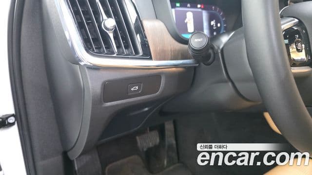 Volvo S90 2024 — Photo 14/35