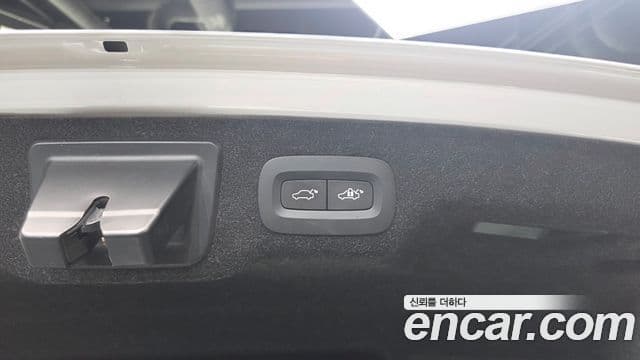 Volvo S90 2024 — Photo 25/35