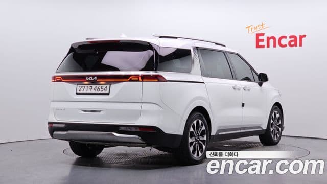 Kia Carnival 2023 — Şəkil 2/20