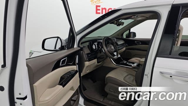 Kia Carnival 2023 — Şəkil 10/20