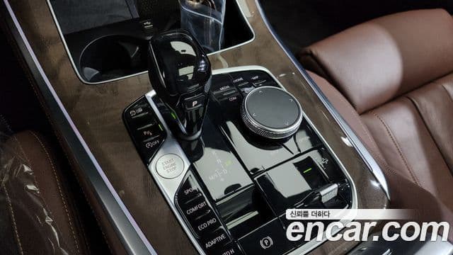 BMW X5 2019 — Photo 10/35