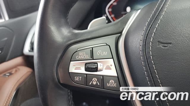 BMW X5 2019 — Photo 28/35