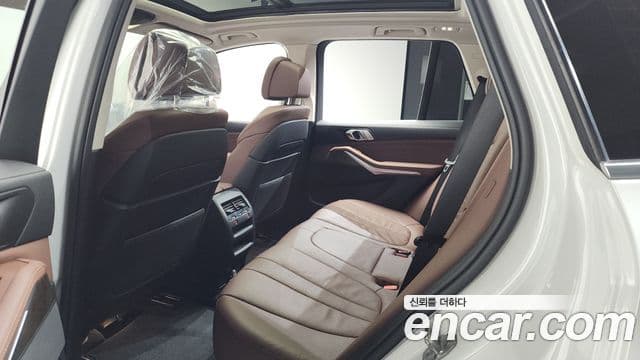 BMW X5 2019 — Photo 16/35