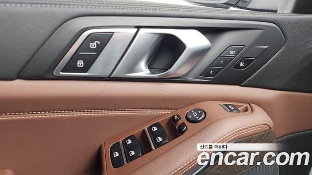 BMW X5 2019 — Photo 14/35