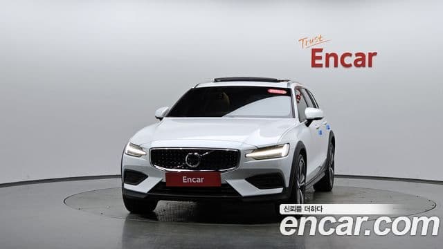 Volvo V60 Cross Country 2021 — Şəkil 3/20