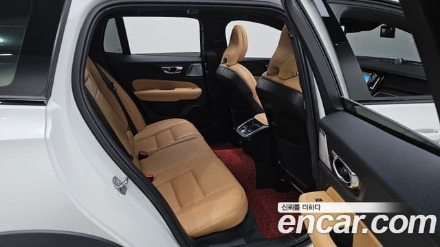 Volvo V60 Cross Country 2021 — Şəkil 12/20