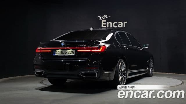 BMW 7 Series 2021 — ფოტო 1/20