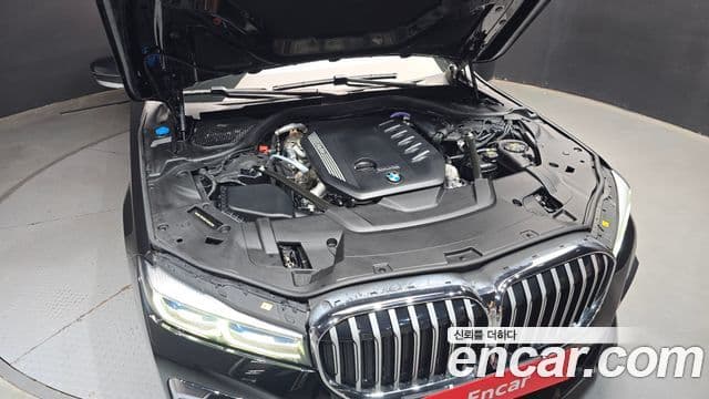 BMW 7 Series 2021 — ფოტო 5/20