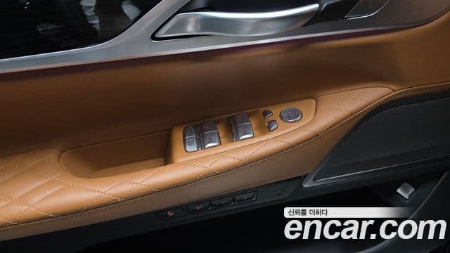 BMW 7 Series 2021 — ფოტო 18/20