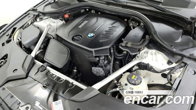 BMW 5 Series 2018 — ფოტო 5/20