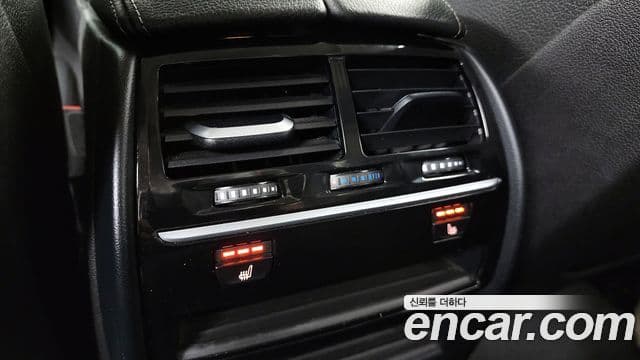 BMW 5 Series 2018 — ფოტო 19/20