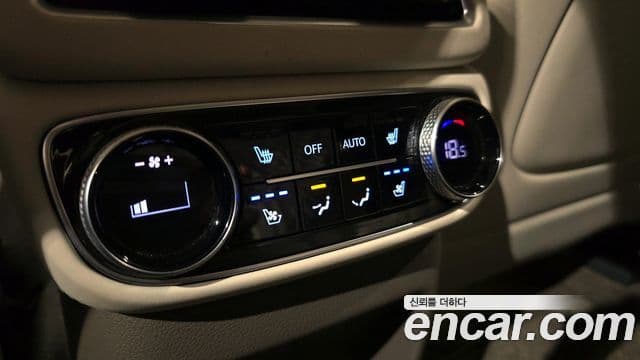 Genesis GV80 2020 — Photo 16/33