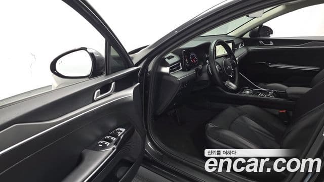 Kia K5 2023 — Şəkil 10/20