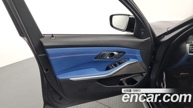 BMW 3 Series 2020 — ფოტო 8/34