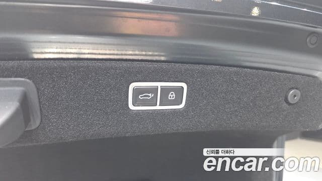 Genesis G90 2022 — Photo 23/38