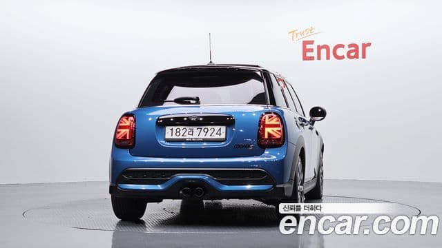 Mini Cooper S 2021 — ფოტო 3/20
