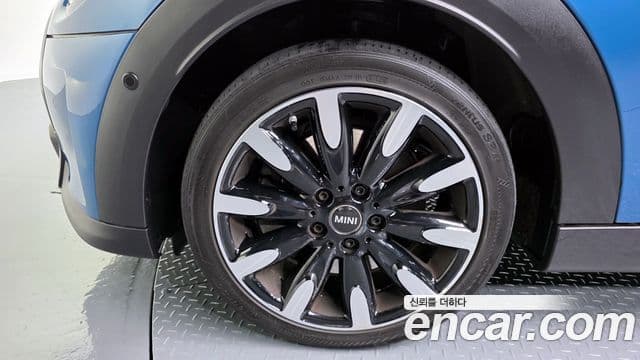 Mini Cooper S 2021 — ფოტო 4/20