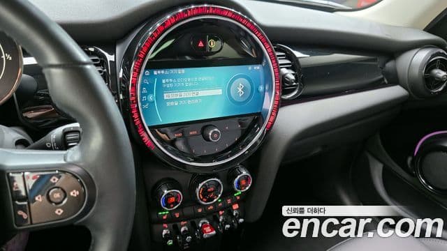 Mini Cooper S 2021 — фото 14 из 20
