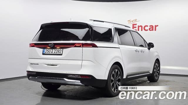 Kia Carnival 2020 — Фото 2/20