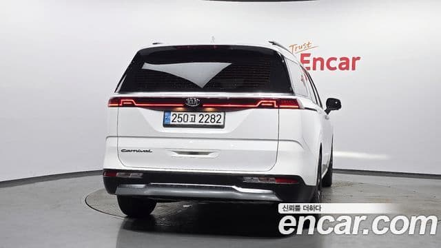 Kia Carnival 2020 — Фото 4/20