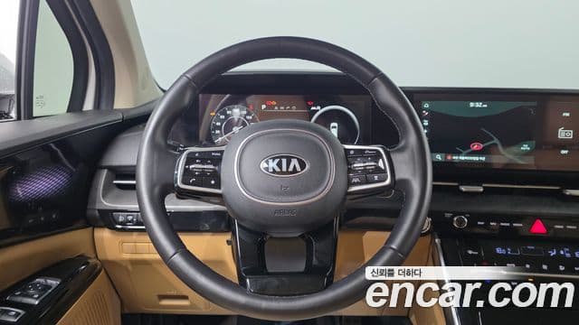 Kia Carnival 2020 — Фото 12/20