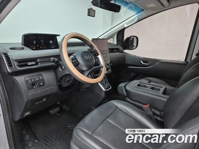Hyundai Staria 2022 — Фото 12/18
