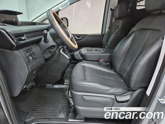 Hyundai Staria 2022 — Фото 13/18