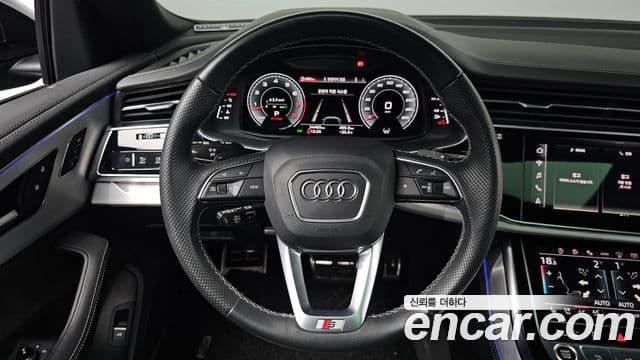 Audi Q7 2022 — ფოტო 13/20
