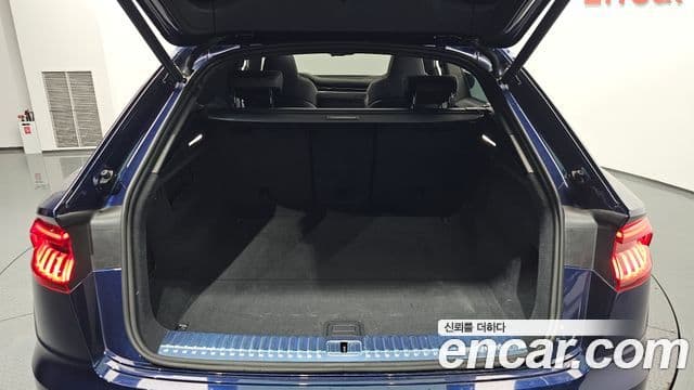 Audi Q7 2022 — ფოტო 20/20