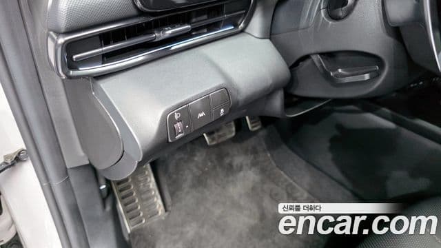 Hyundai The New Avante Hybrid 2021 — Şəkil 8/20