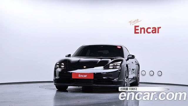 Porsche Taycan 2022 — Şəkil 28/41