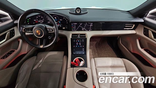 Porsche Taycan 2022 — Şəkil 11/41