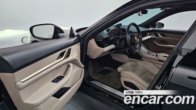 Porsche Taycan 2022 — Şəkil 35/41