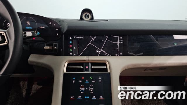 Porsche Taycan 2022 — Şəkil 36/41