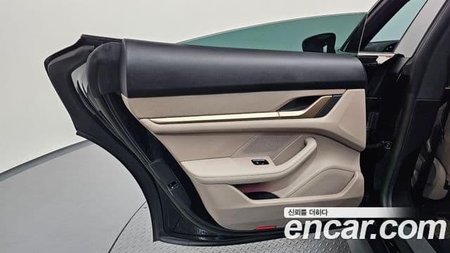 Porsche Taycan 2022 — Şəkil 40/41