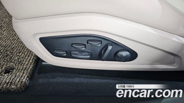 Porsche Taycan 2022 — Şəkil 23/41