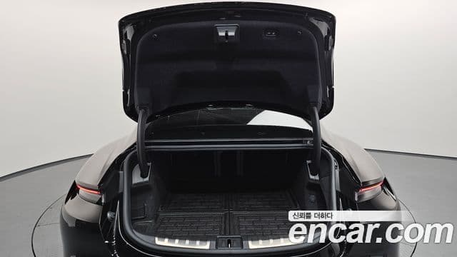 Porsche Taycan 2022 — Şəkil 33/41