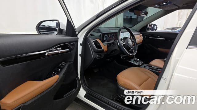 Kia Seltos 2022 — ფოტო 10/20