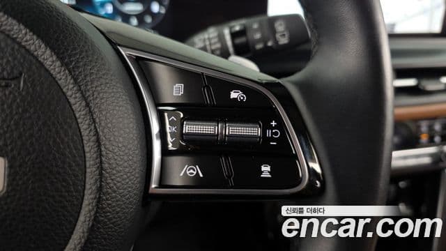 Kia Seltos 2022 — ფოტო 18/20