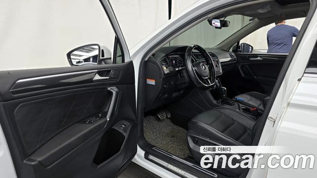 Volkswagen Tiguan Allspace 2018 — фото 10 из 20