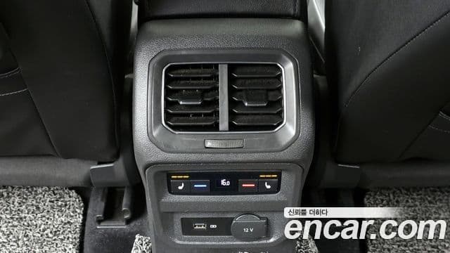 Volkswagen Tiguan Allspace 2018 — Şəkil 19/20