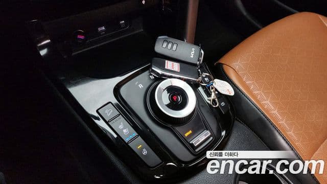 Kia Seltos 2023 — фото 9 из 20