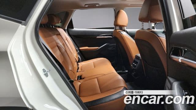 Kia Seltos 2023 — фото 11 из 20