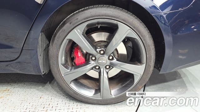 Genesis G70 2019 — Photo 27/34